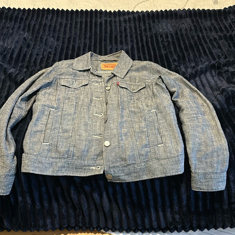 Levi's Women's Denim Jacket Light Wash Blue
